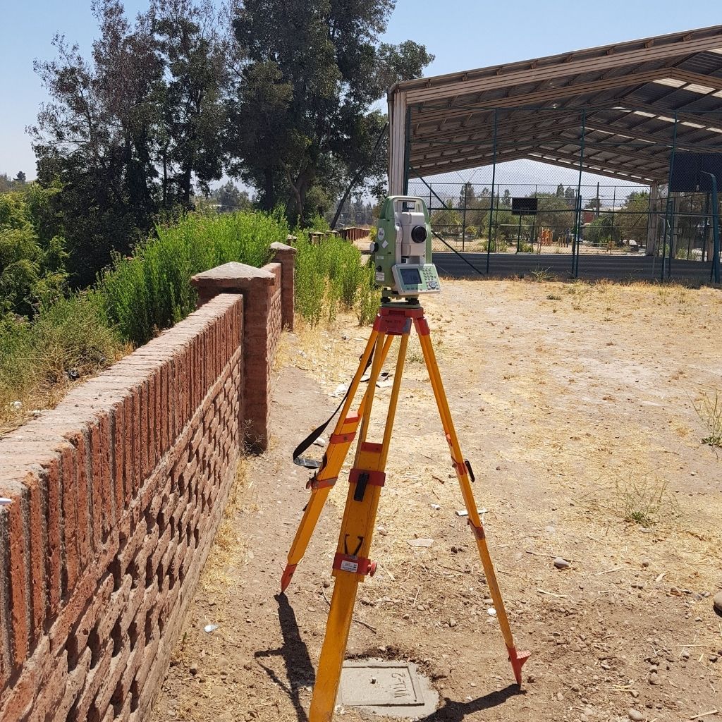 Levantamiento topográfico de detalle para proyecto plaza Pirque, sector Pirque. - 2