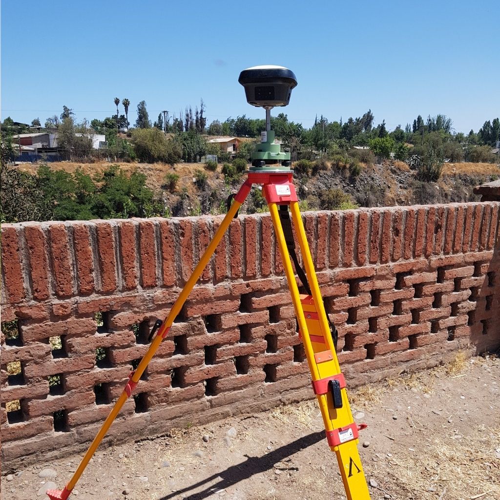 Levantamiento topográfico de detalle para proyecto plaza Pirque, sector Pirque. - 3