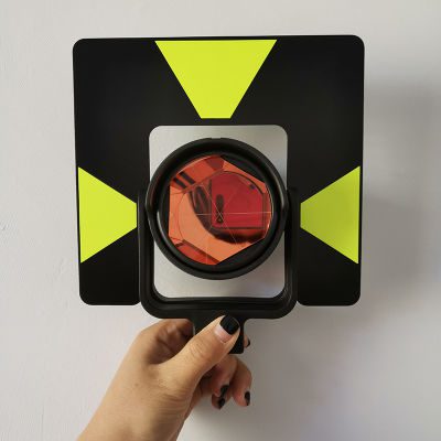 caracteristicas de un prisma topográfica