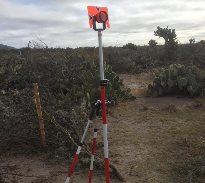factores prismas para topografía