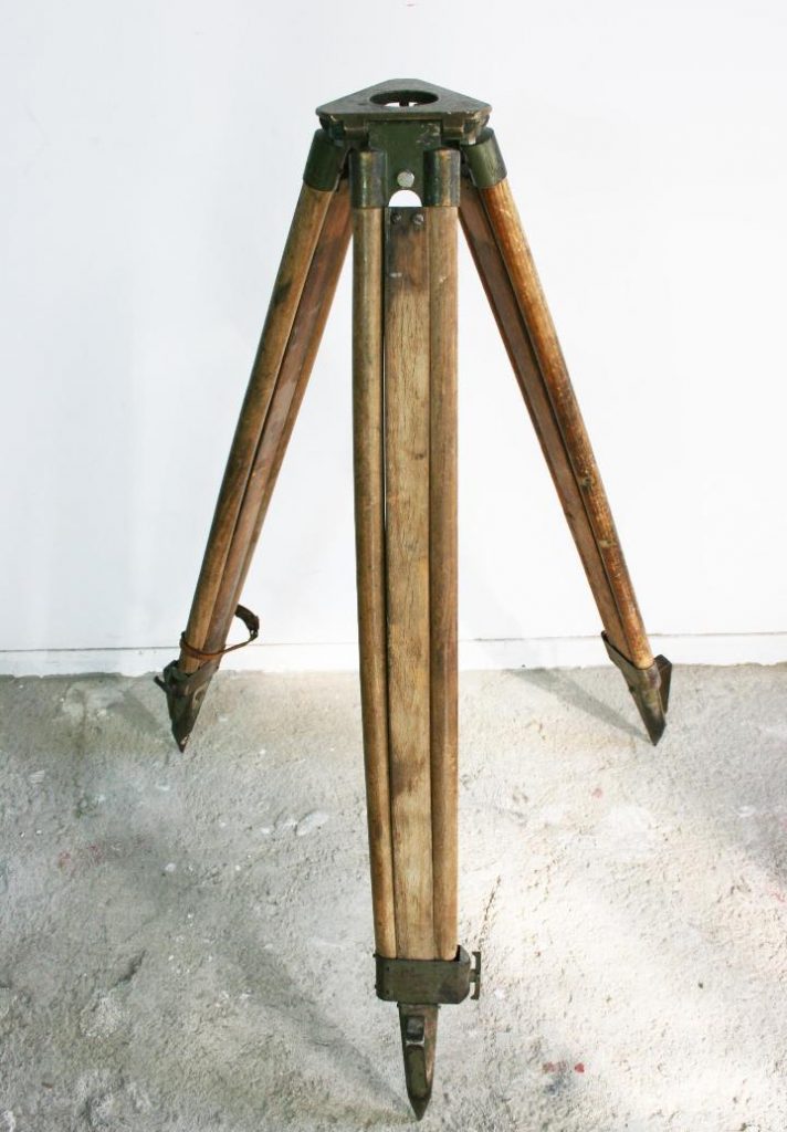 tripode de madera